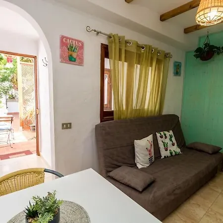 La Jacaranda Apartment
